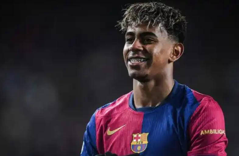 西甲官方宣布赛季MVP!18岁新秀破纪录,拉菲尼亚备受关注