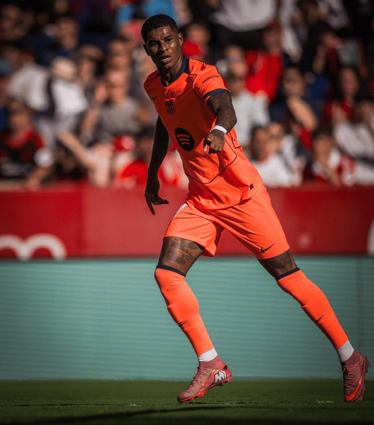 西甲领头羊易主!莱万失点拉什福德难救主,巴萨1-4惨败7连胜终结